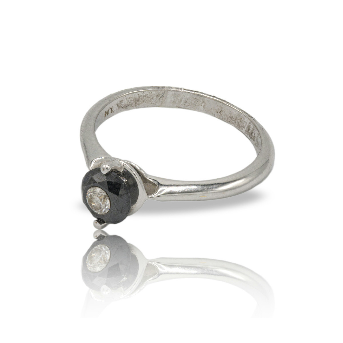 Ring black diamond