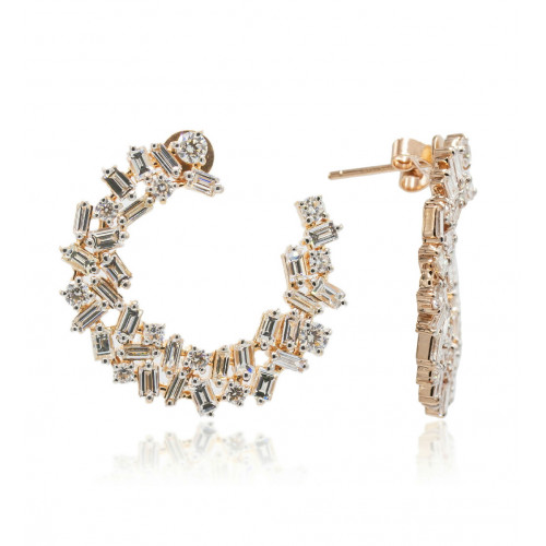 Earrings gold and diamonds