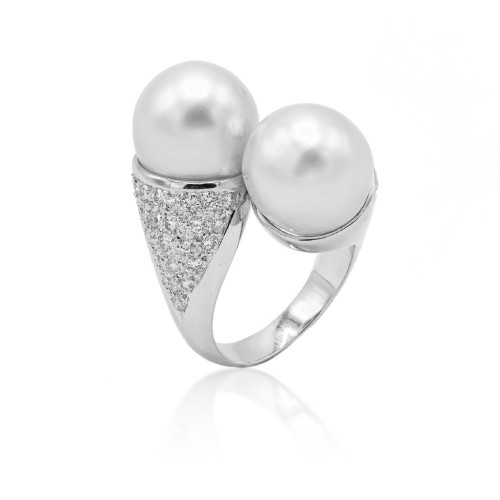 Ring gold, diamonds and pearl