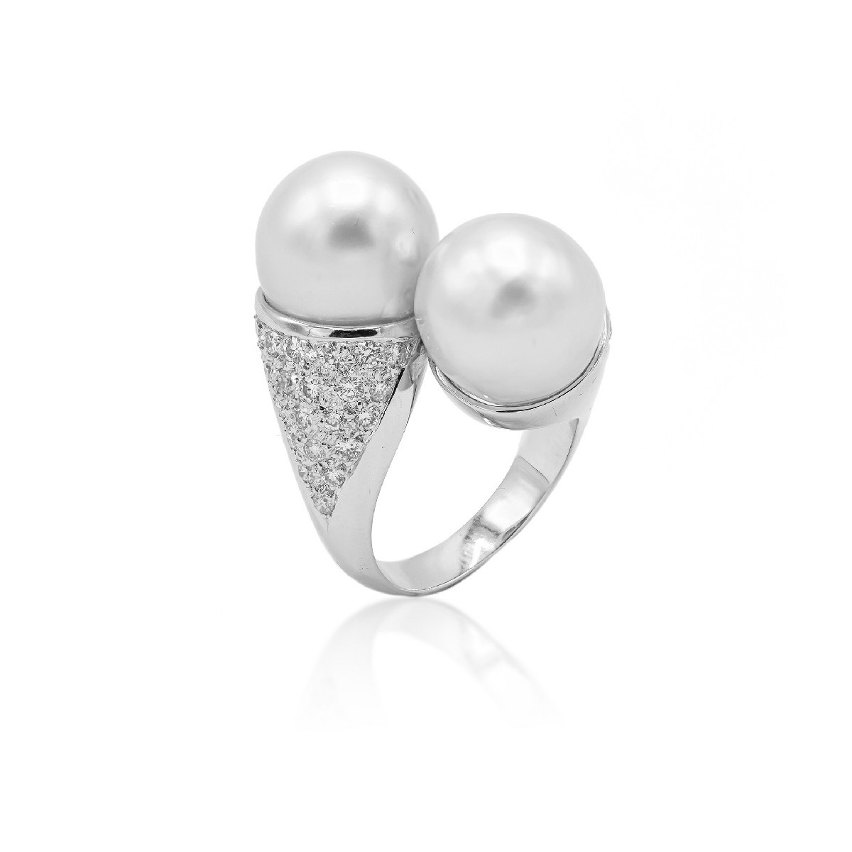 Ring gold, diamonds and pearl