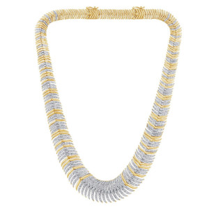 Les PLumes necklace