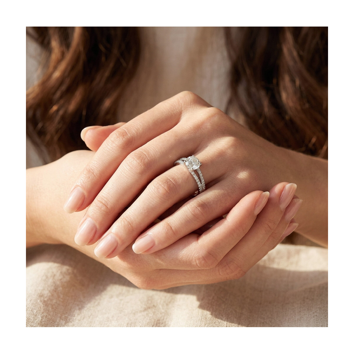 Gold and diamonds ring